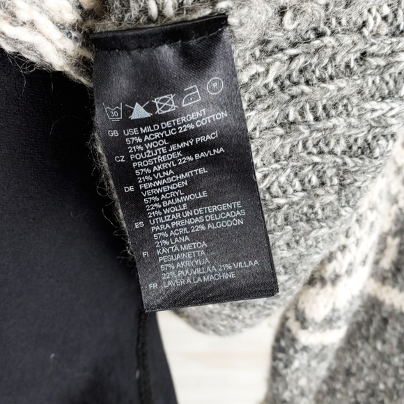 H&M Wool Mix Womens Crop Knit Gray/White Turtleneck - Picture 5 of 6